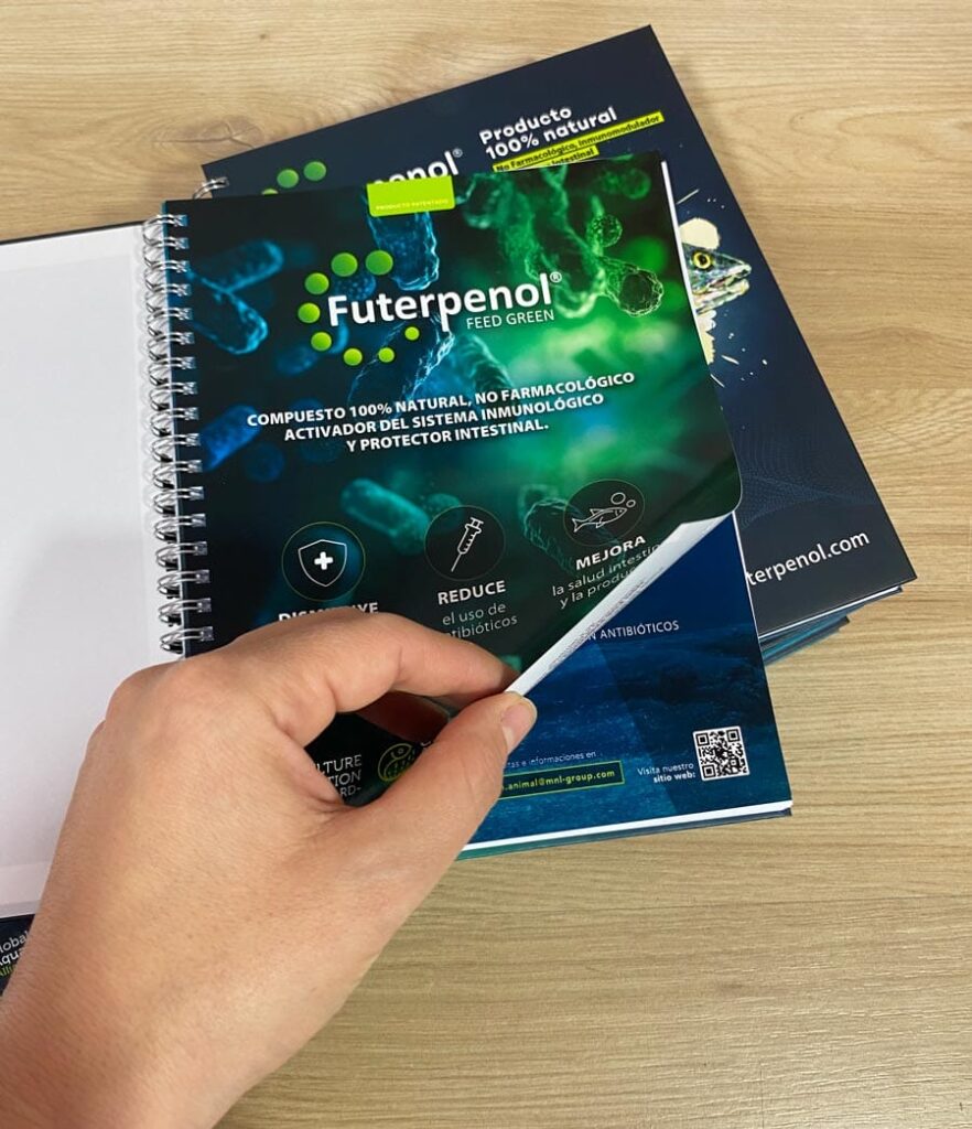 Cuadernos corporativos con tapa dura personalizada y anillado metálico