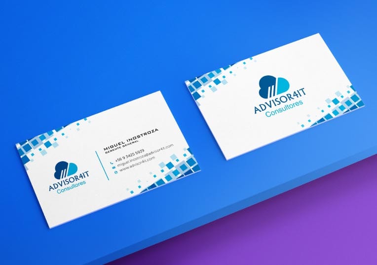 Tarjetas clásicas de visita impresas en papel couché