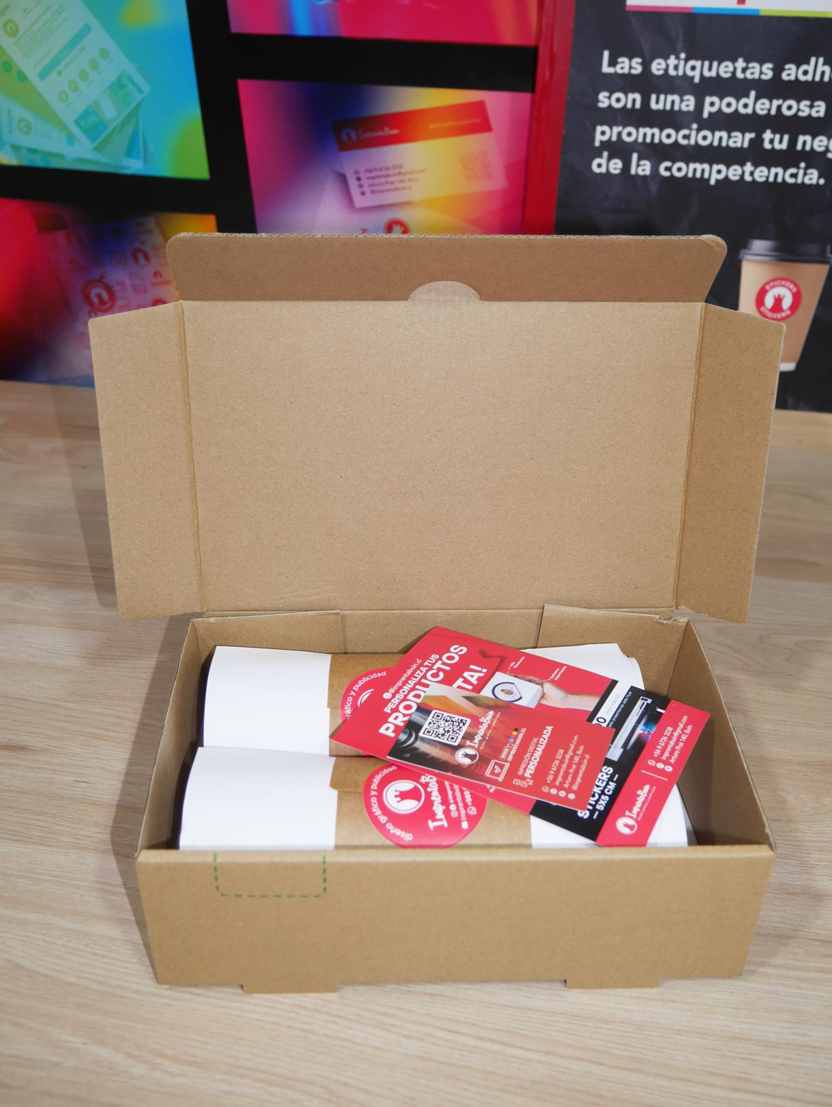 Stickers para sellar bolsas y cajas personalizados en Chile