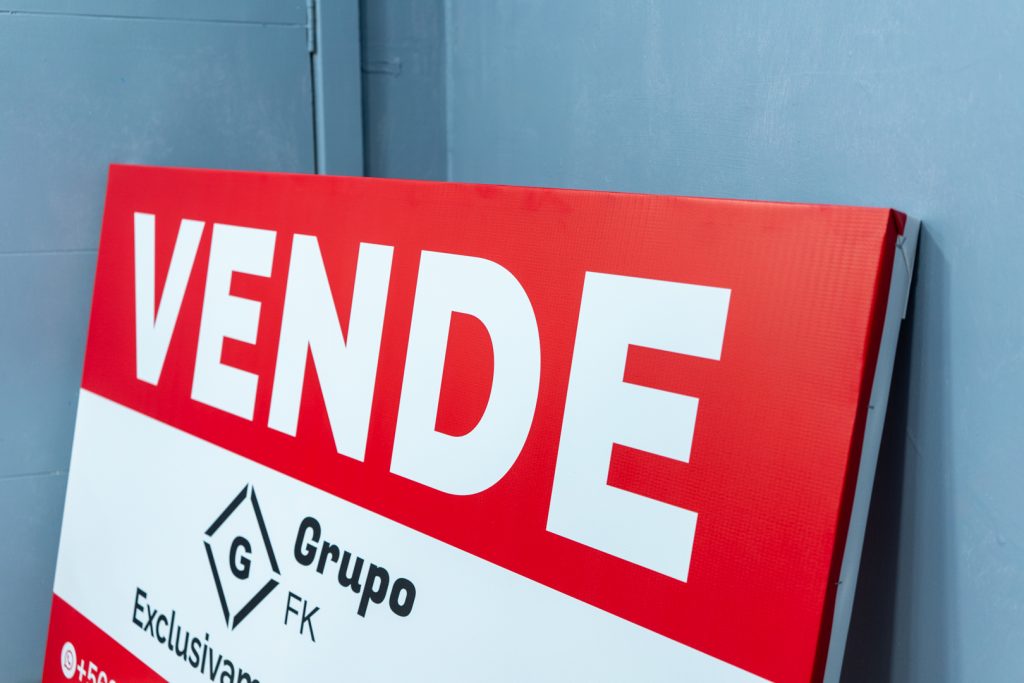 Cómo planificar un letrero Se Vende para una parcela o terreno