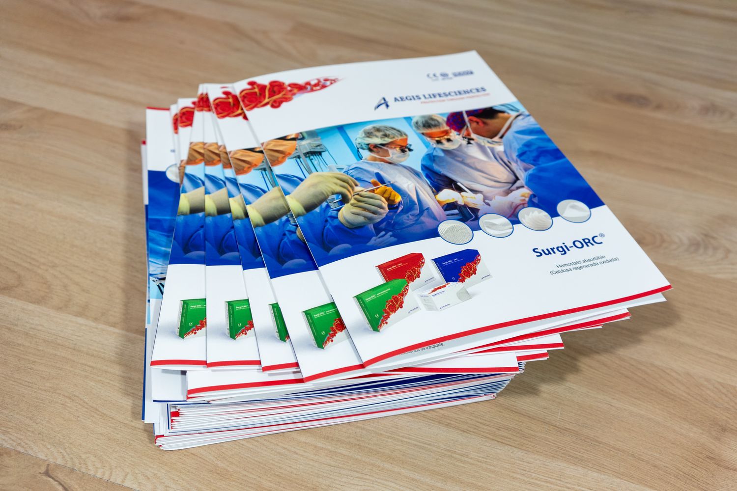 Trípticos publicitarios personalizados impresos en papel couché