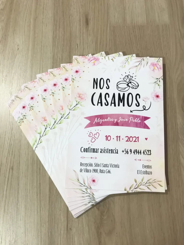 Invitaciones personalizadas con nombres y fecha impresos